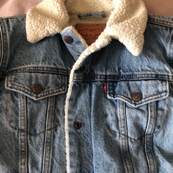 LEVIS Sherpa Lined Trucker Jean Jacket - Picture 6 of 11